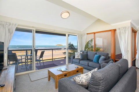 Franklin Beachfront Apartments - Northern Rivers Accommodation 6