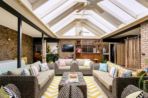 Barossa Retro BnB - Northern Rivers Accommodation 5