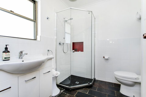 Barossa Retro BnB - Northern Rivers Accommodation 13