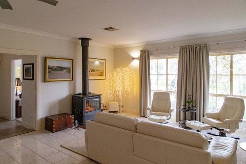 Angaston House - Northern Rivers Accommodation 5