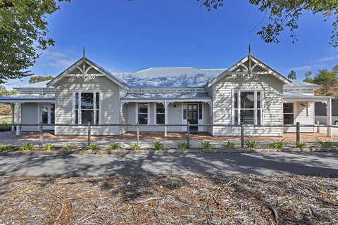 Grandview Accommodation - The Elm Tree Apartments - Northern Rivers Accommodation 30