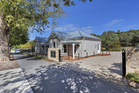 Grandview Accommodation - The Elm Tree Apartments - Northern Rivers Accommodation 31