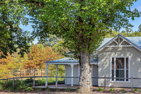 Grandview Accommodation - The Elm Tree Apartments - Northern Rivers Accommodation 1