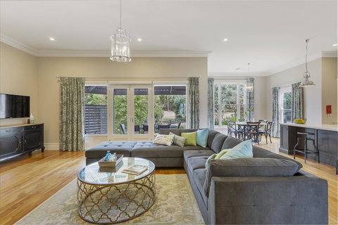 Grandview Accommodation - The Elm Tree Apartments - Northern Rivers Accommodation 4