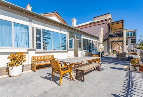 Seawall Apartments - Northern Rivers Accommodation 3