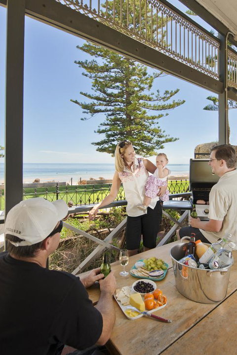 Seawall Apartments - Northern Rivers Accommodation 9