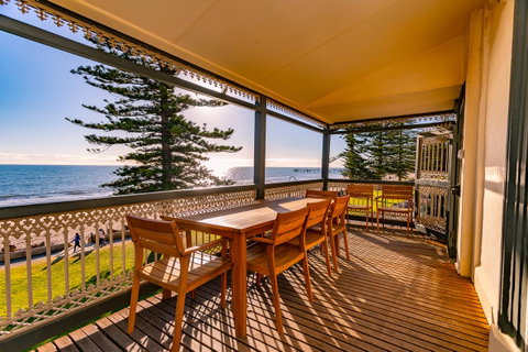 Seawall Apartments - Northern Rivers Accommodation 1