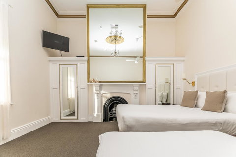 Seawall Apartments - Northern Rivers Accommodation 5
