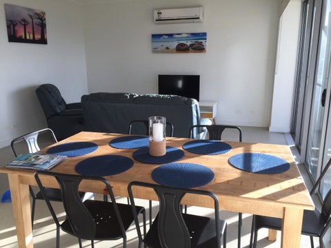 Penneshaw Oceanview Apartments - Northern Rivers Accommodation 13