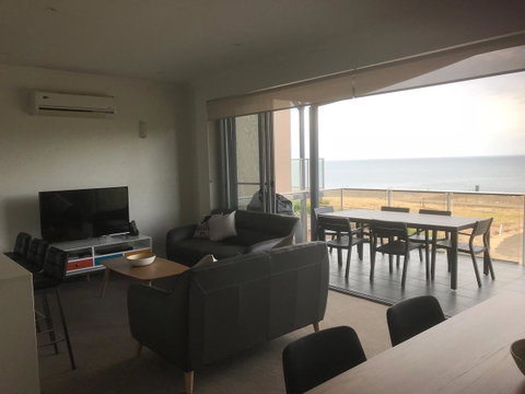 Penneshaw Oceanview Apartments - Northern Rivers Accommodation 1