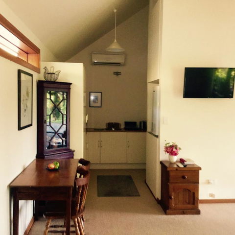 STUDIO ECHUNGA Adelaide Hills - Northern Rivers Accommodation 9