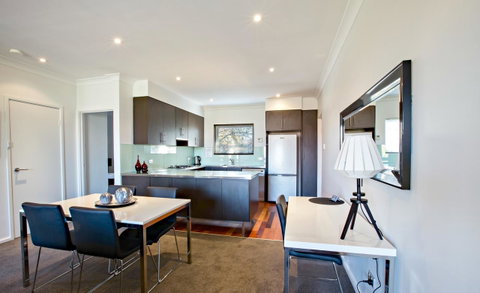 Adelaide DressCircle Apartments - Archer Street - Northern Rivers Accommodation 9