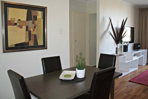 Adelaide DressCircle Apartments - Archer Street - Northern Rivers Accommodation 23