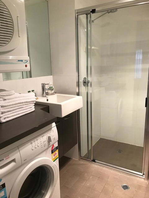 Adelaide DressCircle Apartments - Archer Street - Northern Rivers Accommodation 3
