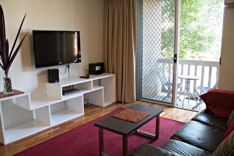 Adelaide DressCircle Apartments - Archer Street - Northern Rivers Accommodation 14