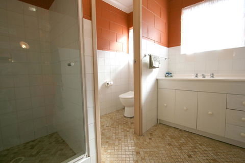 Lake Edge Apartments - Northern Rivers Accommodation 9