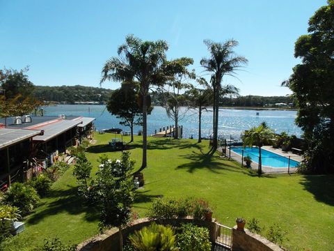 Lake Edge Apartments - Northern Rivers Accommodation 0