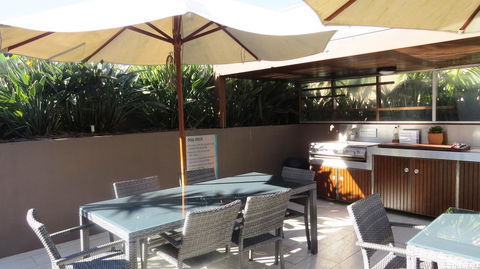 Bayview Beachfront Apartments, In Town Right On The Beach - Northern Rivers Accommodation 23