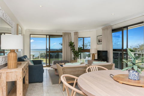 Bayview Beachfront Apartments, In Town Right On The Beach - Northern Rivers Accommodation 30