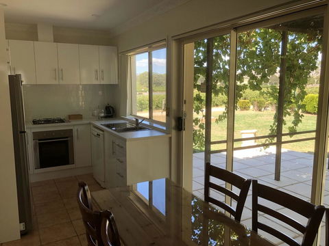 Barossa Shiraz Estate - Northern Rivers Accommodation 34