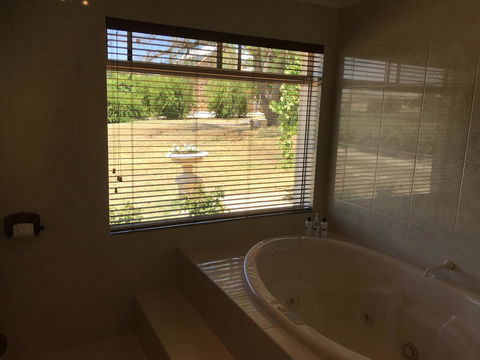 Barossa Shiraz Estate - Northern Rivers Accommodation 32