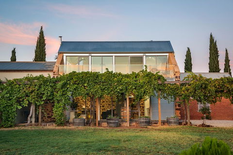 Barossa Shiraz Estate - Northern Rivers Accommodation 1