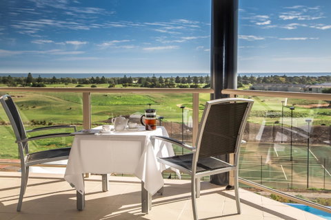 Lady Bay Hotel - Northern Rivers Accommodation 1