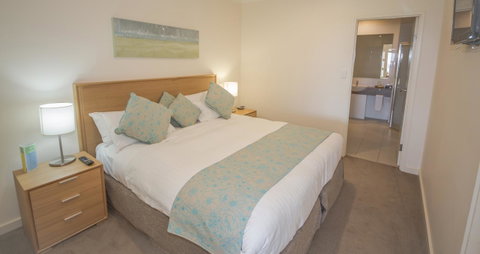 Lady Bay Hotel - Northern Rivers Accommodation 4