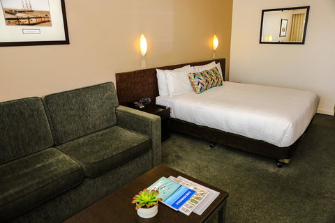 Port Lincoln Hotel - Northern Rivers Accommodation 6