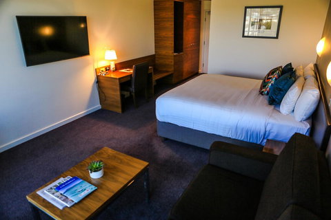 Port Lincoln Hotel - Northern Rivers Accommodation 11