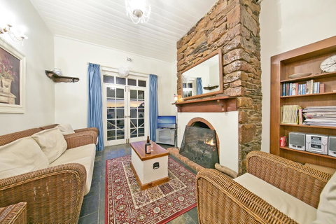 Vineyard Cottage BnB - Northern Rivers Accommodation 3