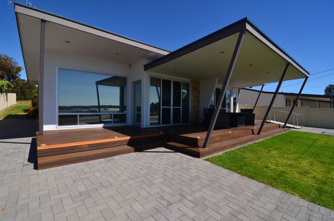 Beachview - Northern Rivers Accommodation 1