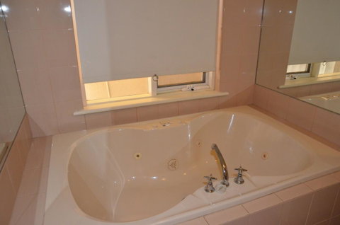 The Bluff Resort Apartments - Northern Rivers Accommodation 37