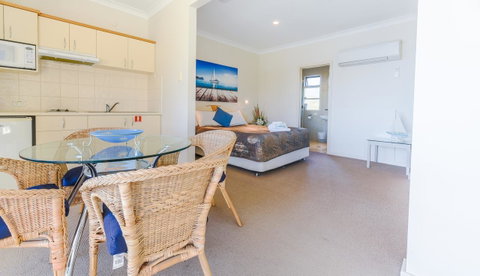 The Bluff Resort Apartments - Northern Rivers Accommodation 7