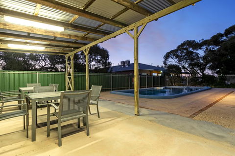 Border Village Roadhouse - Northern Rivers Accommodation 23