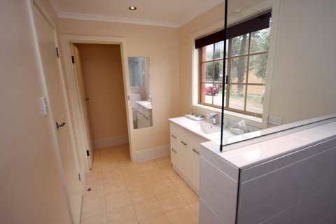 Clare Central - Northern Rivers Accommodation 11