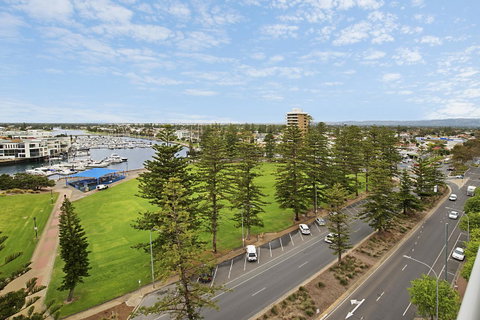 Beachside Luxury & Comfort, Ocean Views In Glenelg - Northern Rivers Accommodation 24