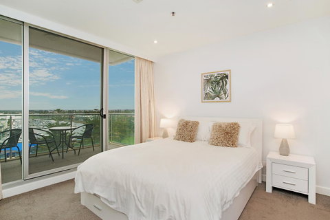 Beachside Luxury & Comfort, Ocean Views In Glenelg - Northern Rivers Accommodation 12