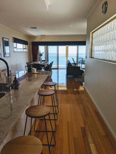 Ochre Point Beach House On Moana Seafront - Northern Rivers Accommodation 4