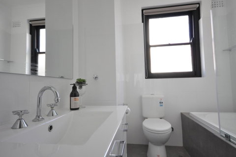 The One @ Henley Beach - Northern Rivers Accommodation 4