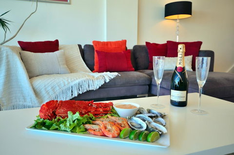 Adelaide Luxury Beach House - Northern Rivers Accommodation 28