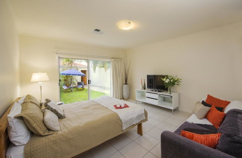 Adelaide Luxury Beach House - Northern Rivers Accommodation 33