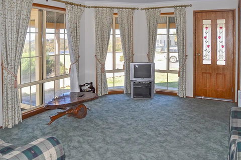 Baywatch - Northern Rivers Accommodation 2