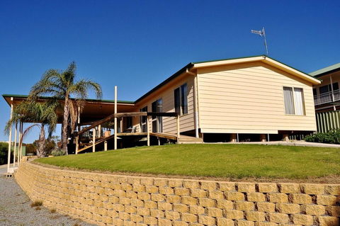 Baywatch - Northern Rivers Accommodation 14
