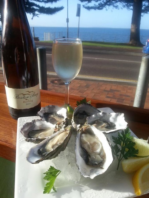 Pier Hotel Port Lincoln - Northern Rivers Accommodation 7
