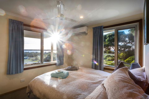 Southern Ocean Lookout - Northern Rivers Accommodation 4