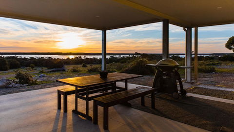 Southern Ocean Lookout - Northern Rivers Accommodation 12