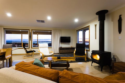 Southern Ocean Lookout - Northern Rivers Accommodation 7