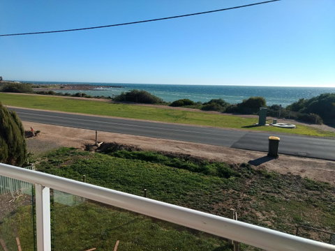 Seafront Shack - Northern Rivers Accommodation 1