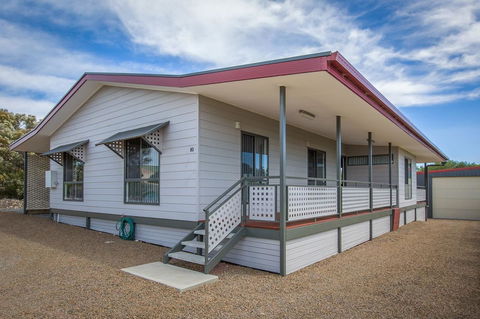 Desert Pea - Northern Rivers Accommodation 0